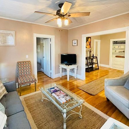Delightful 2Br Apartment With Balcony - 15 Min From Mohegan Sun- Foxwoods Casinos & Mystic New London Exterior foto